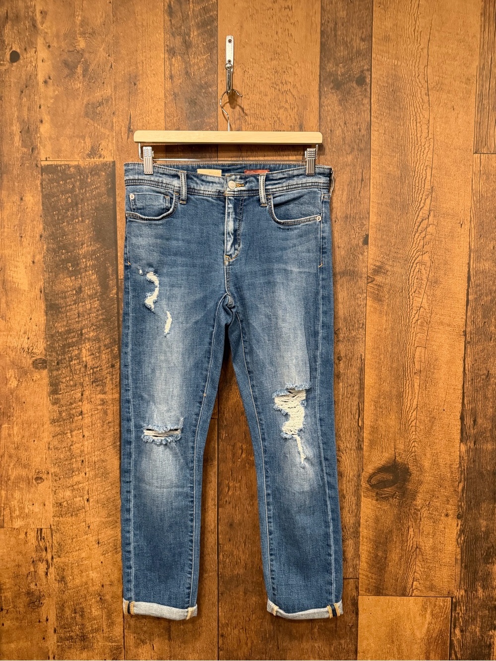 Pilcro slim boyfriend crop distressed medium wash jeans size 27 EUC